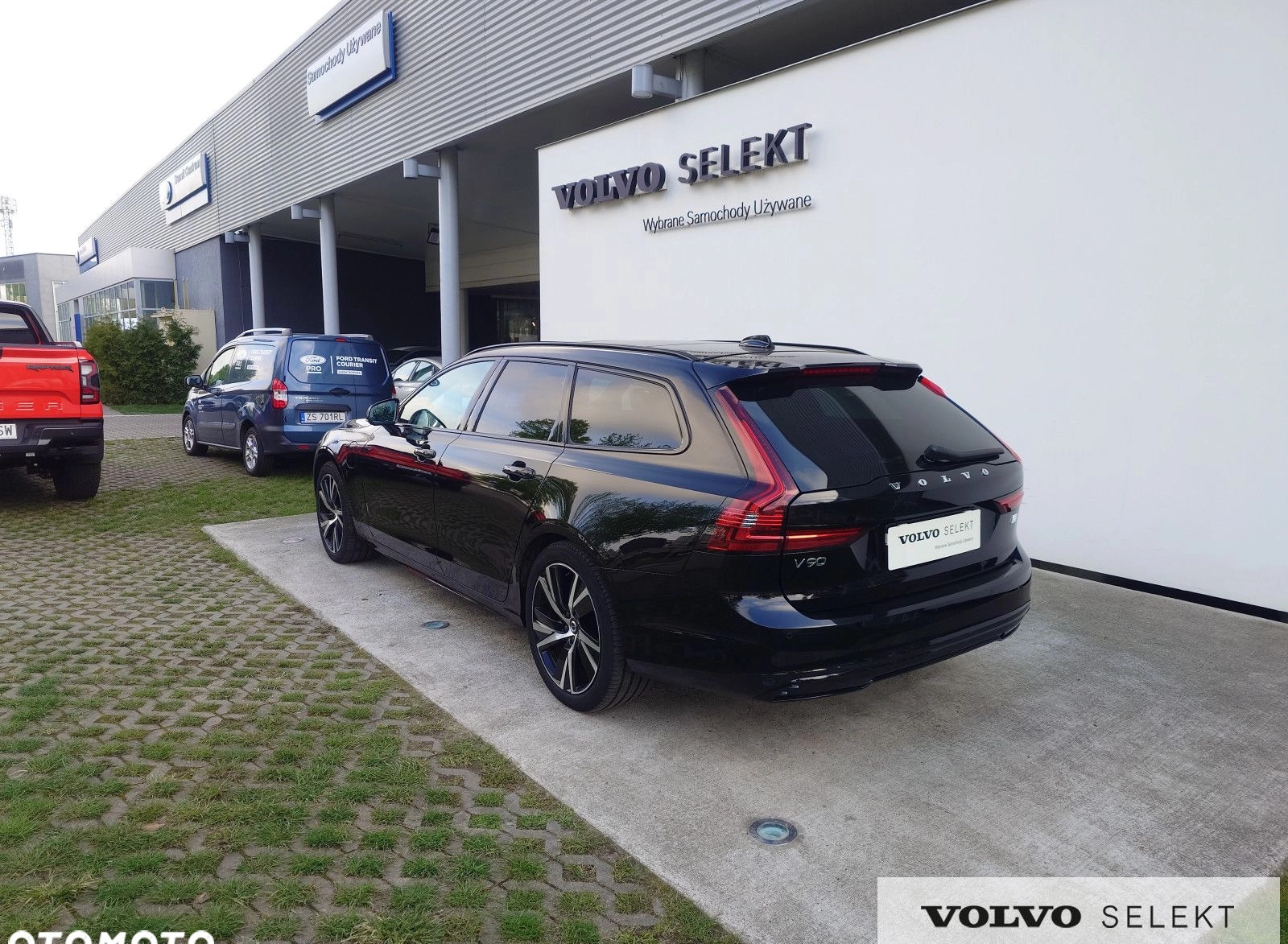 Volvo V90 cena 212900 przebieg: 30930, rok produkcji 2021 z Gorlice małe 781